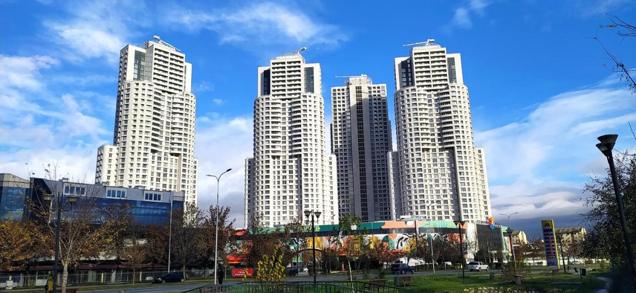 18Th & 16H Floor Secure Luxury Condos With Pool & Fitness Included In Price Скопье Экстерьер фото