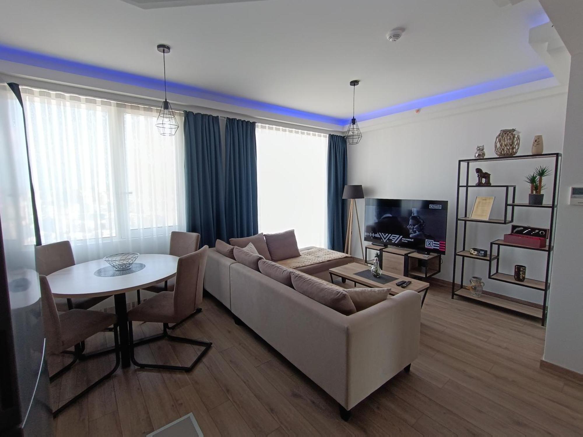 18Th & 16H Floor Secure Luxury Condos With Pool & Fitness Included In Price Скопье Экстерьер фото