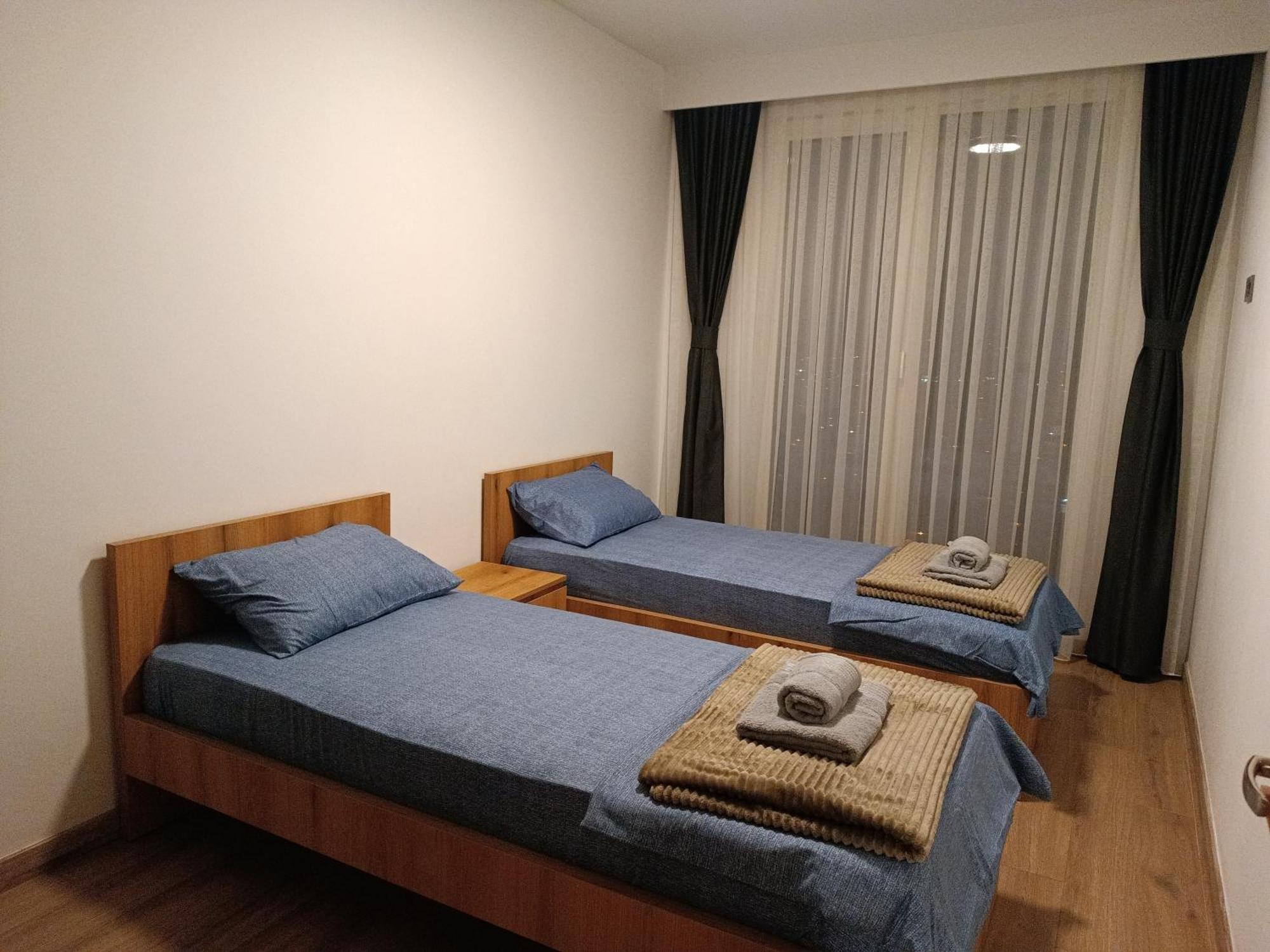 18Th & 16H Floor Secure Luxury Condos With Pool & Fitness Included In Price Скопье Экстерьер фото