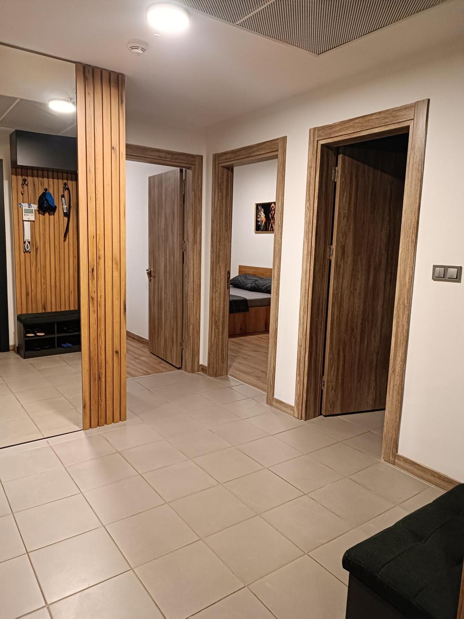 18Th & 16H Floor Secure Luxury Condos With Pool & Fitness Included In Price Скопье Экстерьер фото