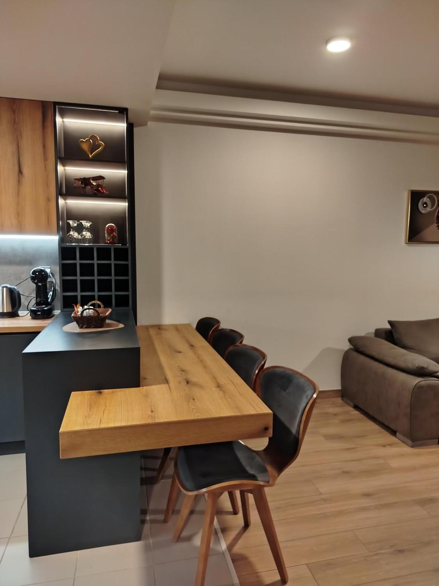 18Th & 16H Floor Secure Luxury Condos With Pool & Fitness Included In Price Скопье Экстерьер фото
