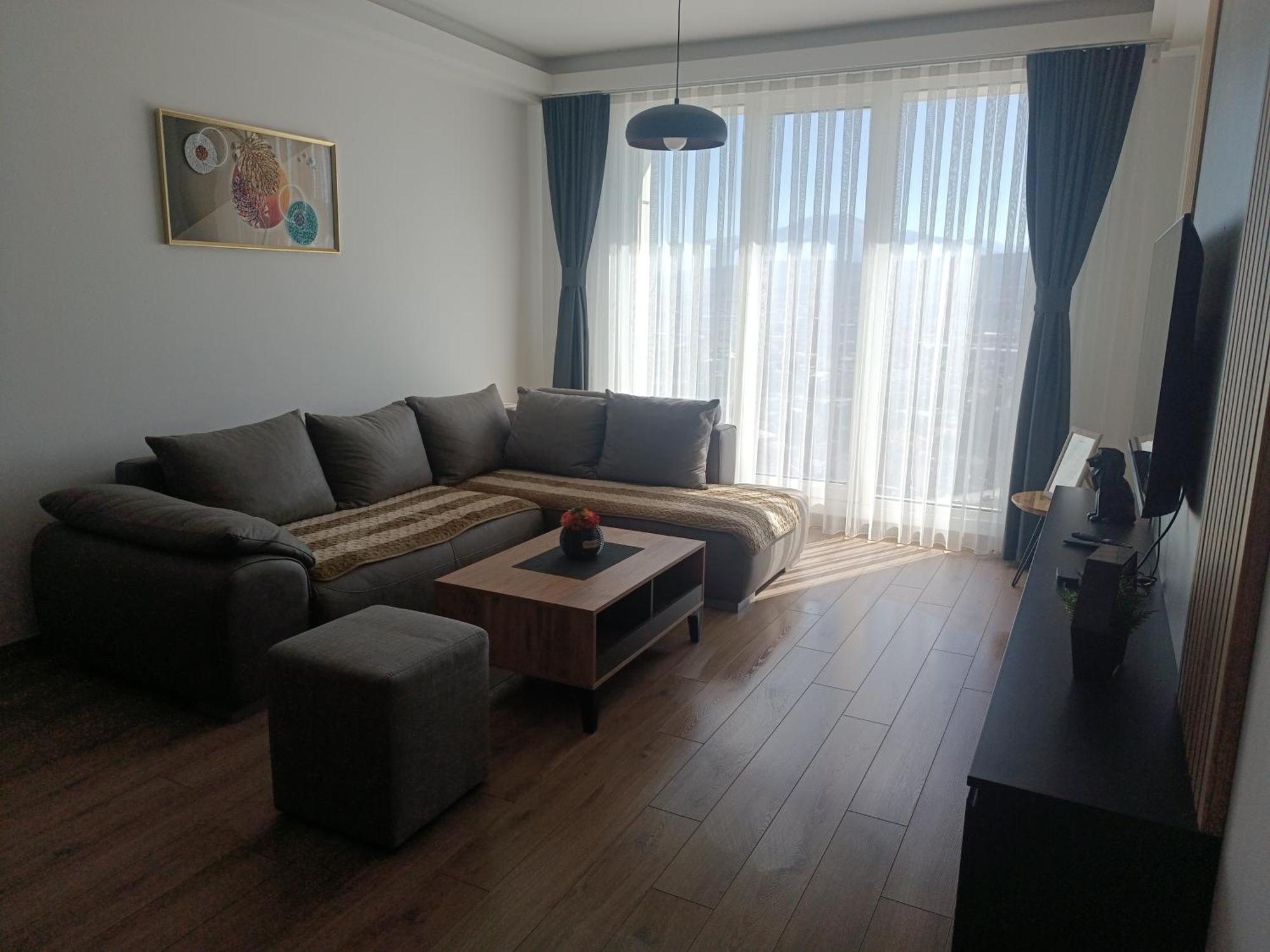 18Th & 16H Floor Secure Luxury Condos With Pool & Fitness Included In Price Скопье Экстерьер фото